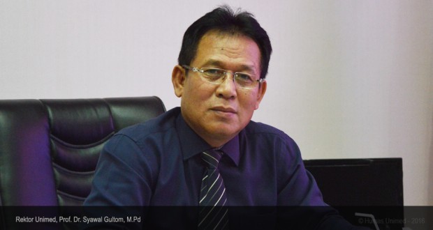 Photo of Prof. Dr. Syawal Gultom